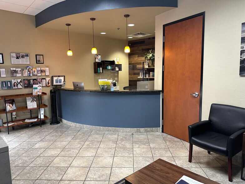 More Photos Of 2525 W Carefree Hwy, Phoenix Medical For Sale