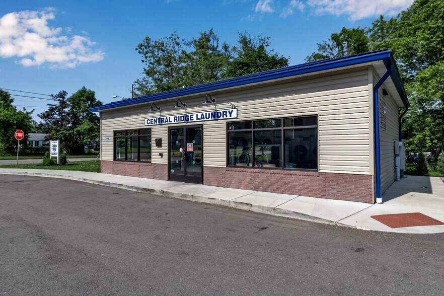 More Photos Of 1450 Ridge, West Seneca General Retail For Sale