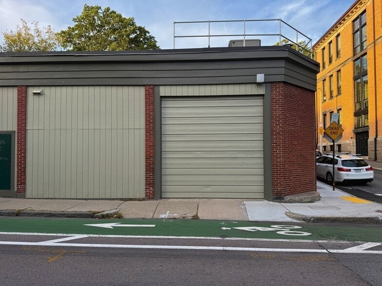 More Photos Of 76 Green St, Boston Flex For Lease