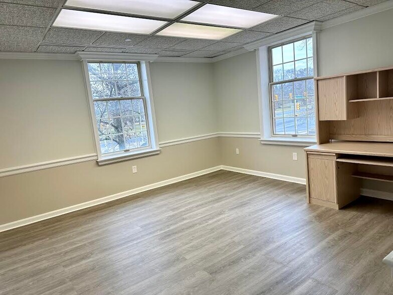 More Photos Of 1 Rossmoor Dr, Monroe Township Medical For Lease