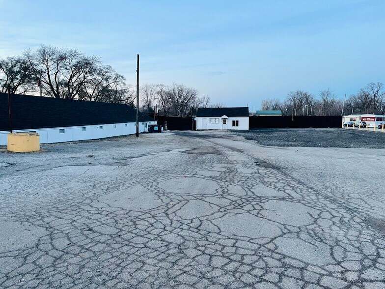 More Photos Of 3600 W Ridge Rd, Gary Auto Salvage Facility For Sale