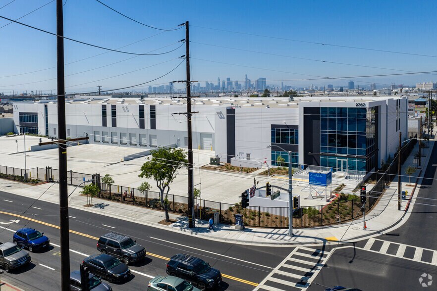 Primary Photo Of 2757 Leonis Blvd, Vernon Manufacturing For Lease