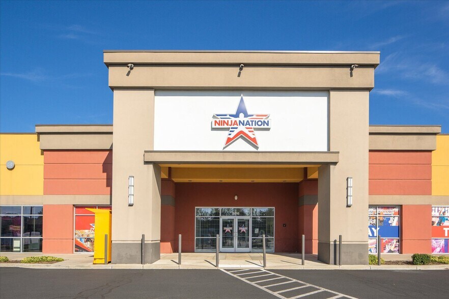 More Photos Of 8016 N Division St, Spokane Freestanding For Lease