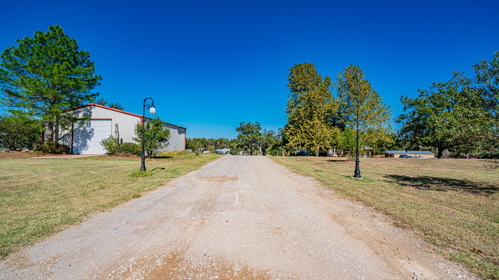 More Photos Of 1275-1299 Big Valley Cir, Lipan Trailer Camper Park For Sale