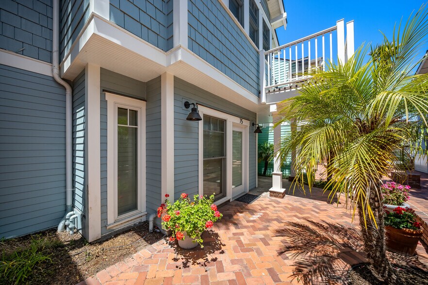 More Photos Of 74 San Francisco St, Avila Beach Flex For Sale
