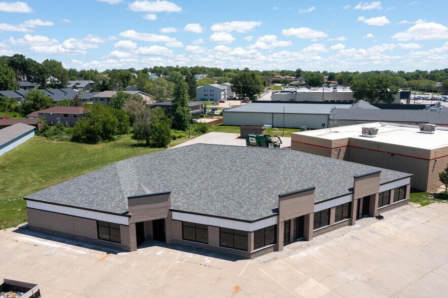 More Photos Of 2411 2nd St, Coralville Unknown For Sale