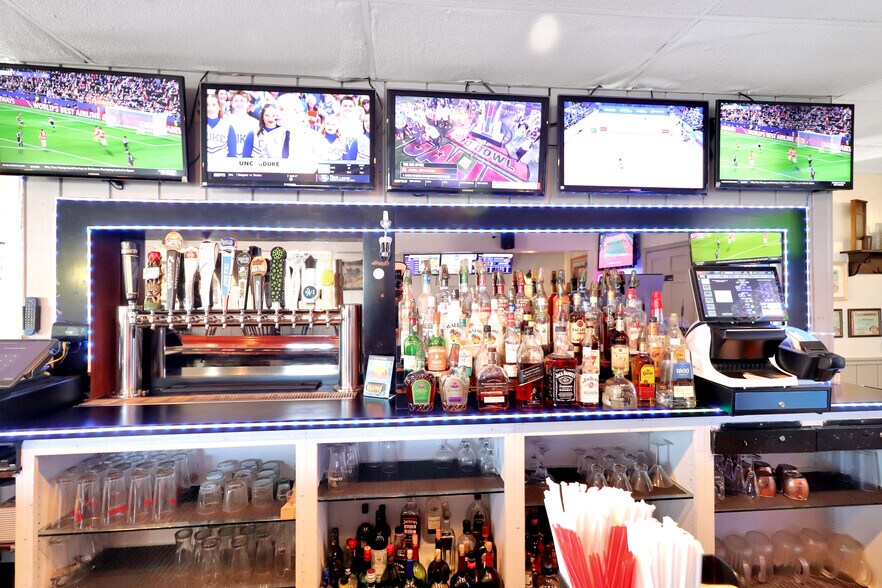 More Photos Of 7646 Lancaster Ave, Myerstown Restaurant For Sale