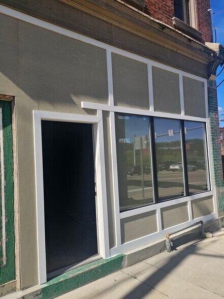 Primary Photo Of 842 E Ohio St, Pittsburgh General Retail For Lease