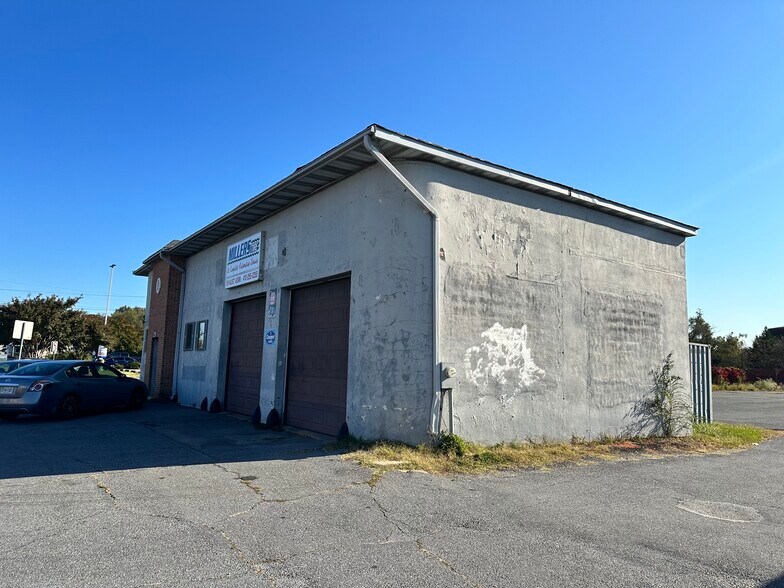 More Photos Of 8511 Fort Smallwood Rd, Pasadena Auto Repair For Sale