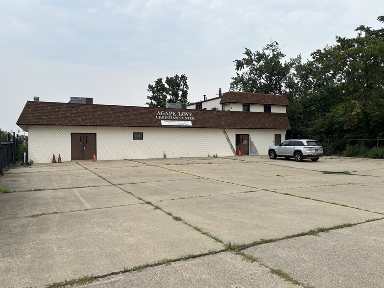 More Photos Of 11250 Hayes St, Detroit Religious Facility For Sale