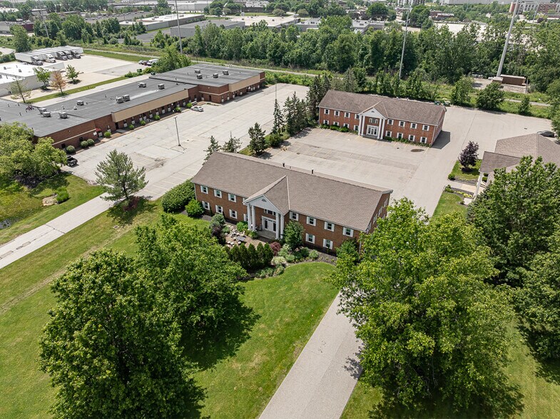 More Photos Of 30670 Bainbridge Rd, Solon Office For Sale