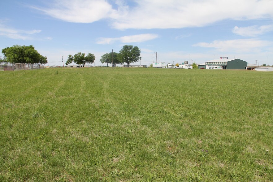 More Photos Of 109 E Hatton Rd, Wichita Falls Land For Sale