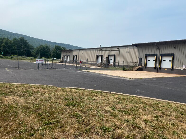More Photos Of 2911 W Reach Rd, Williamsport Manufacturing For Lease