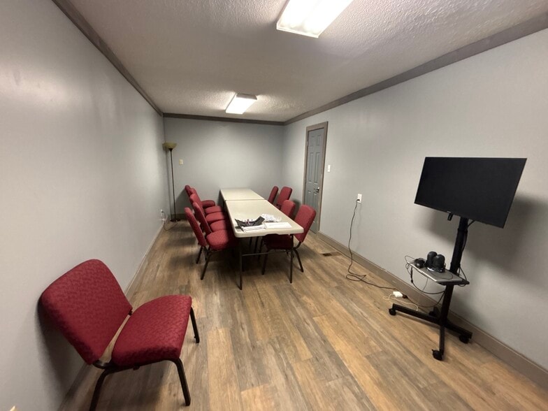 More Photos Of 220 Beaver Rd, Munford Sports And Entertainment For Sale