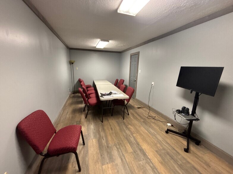More Photos Of 220 Beaver Rd, Munford Sports And Entertainment For Sale