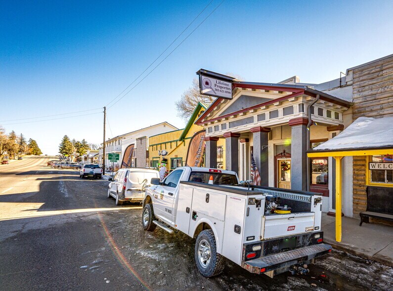 More Photos Of 228 Comanche St, Kiowa Office For Sale