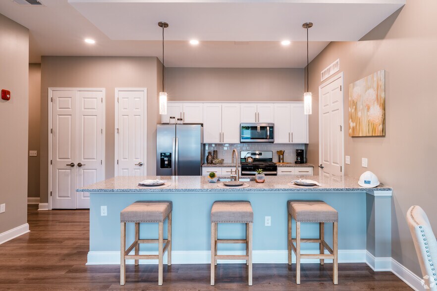 More Photos Of 6842 Main St, Williamsville Apartments For Lease