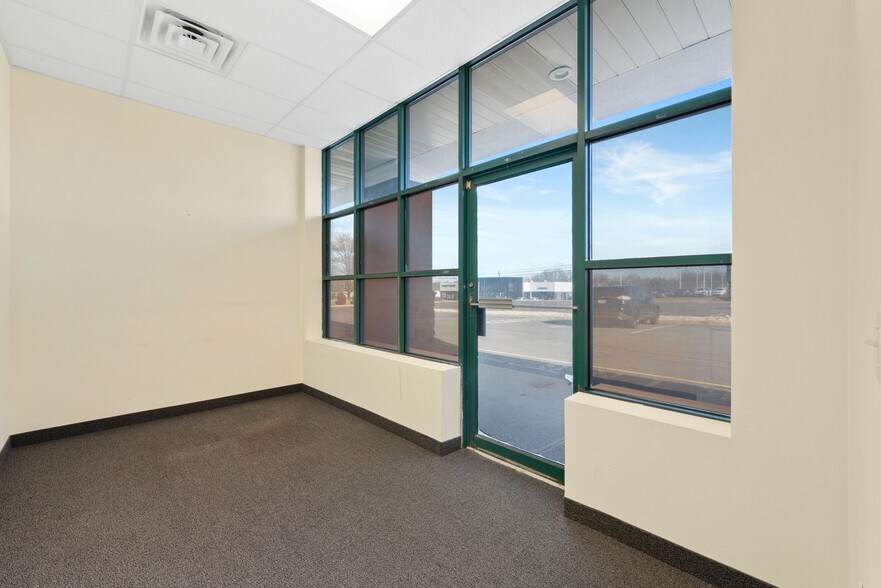 More Photos Of 160 Bethlehem Pike, Colmar Freestanding For Lease