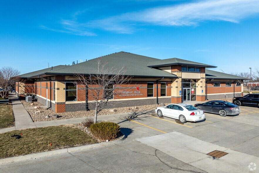 More Photos Of 40-64 E Hickman Rd, Waukee Medical For Sale
