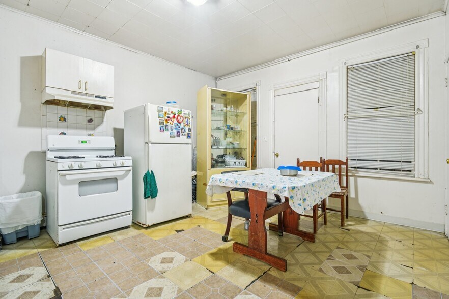 More Photos Of 150 Martin St, Paterson Apartments For Sale