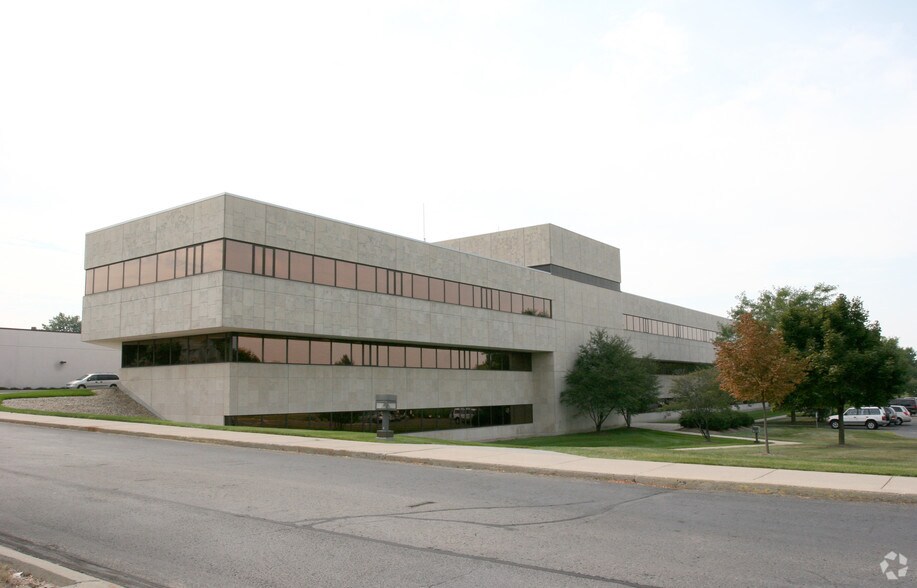 Primary Photo Of 302 N Walbridge Ave, Madison Office For Sale