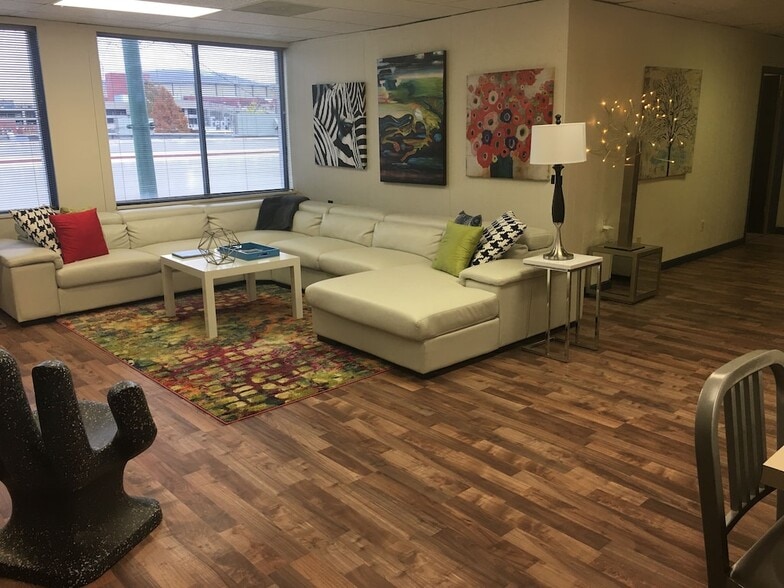 More Photos Of 179 Vance Ave, Memphis Office For Sale