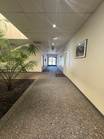 More Photos Of 2211 W Court St, Pasco Storefront Retail Office For Lease