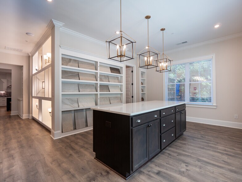 More Photos Of 3957 S Main St, Acworth Office For Sale