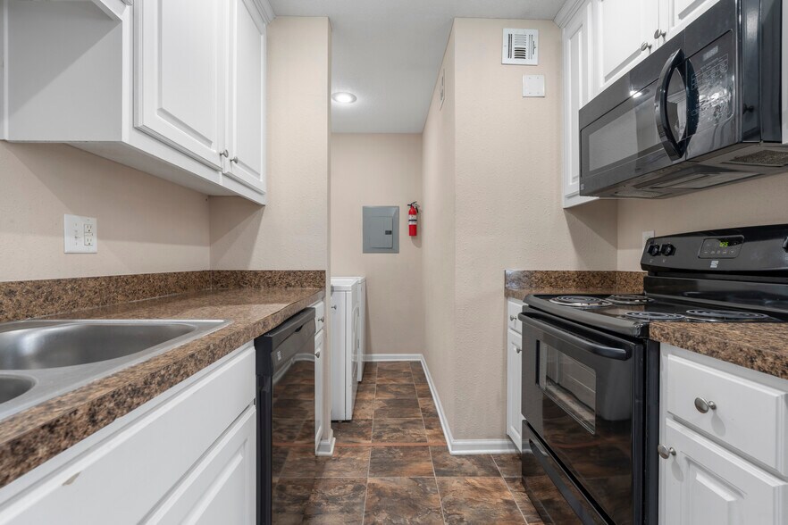 More Photos Of 4201 S Minnie St, Kansas City Apartments For Sale