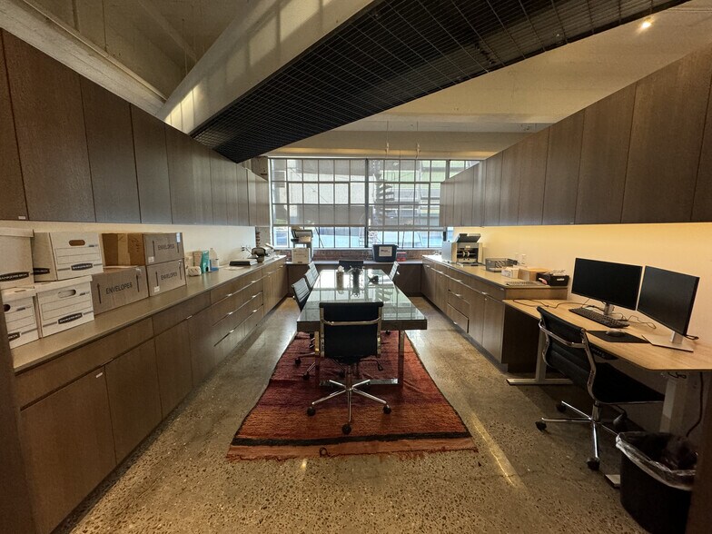 More Photos Of 1101 N Broadway Ave, Oklahoma City Loft Creative Space For Lease