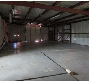 More Photos Of 2410 Boardwalk St, San Antonio Light Distribution For Lease