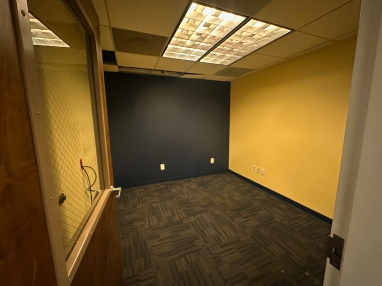 More Photos Of 5 Pruyn's Island Dr, Glens Falls Unknown For Lease