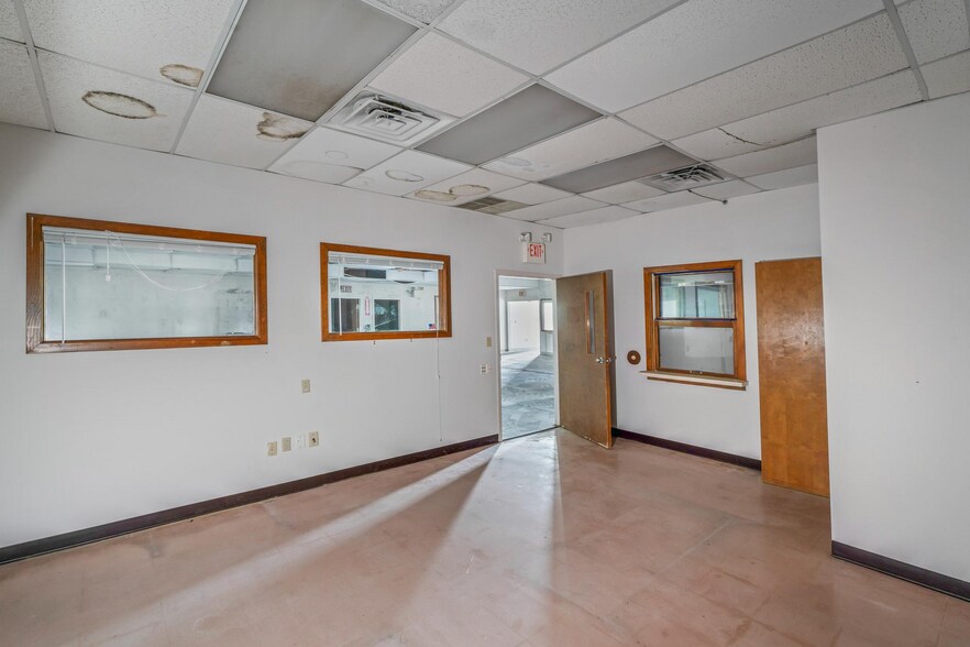 More Photos Of 614 Union Rd, Vineland Office For Sale