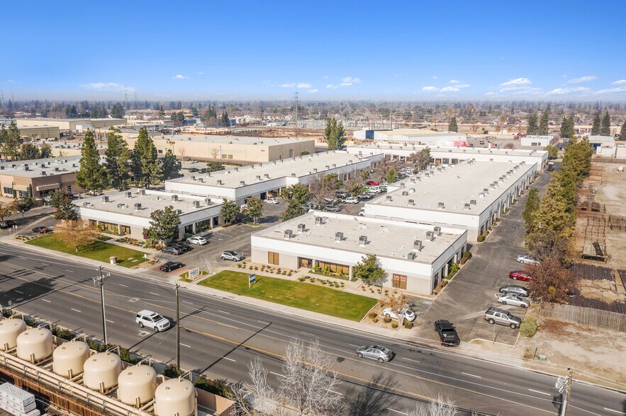 More Photos Of 5640 District Blvd, Bakersfield Unknown For Sale