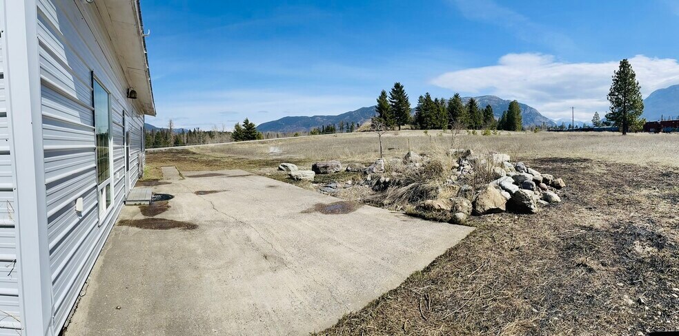 More Photos Of 342 4th Street WN, Columbia Falls Self Storage For Sale