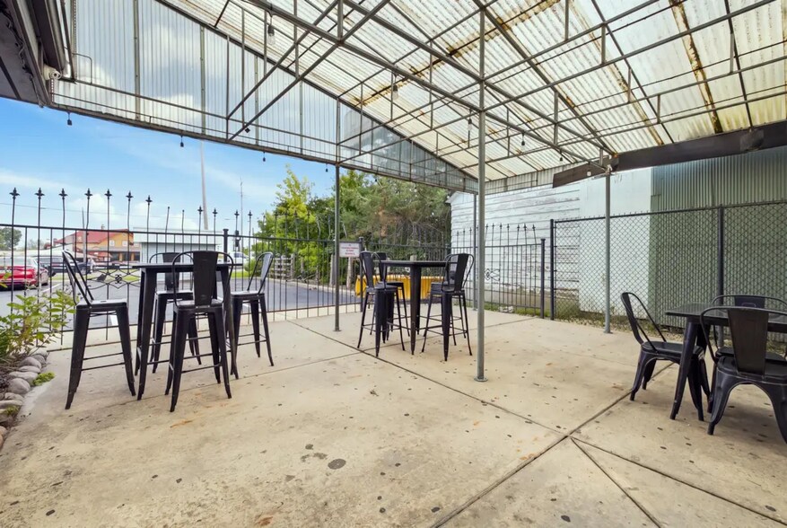 More Photos Of 8775 N 107th St, Milwaukee Restaurant For Sale