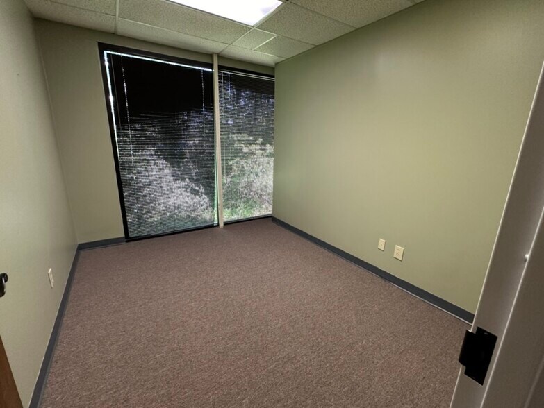 More Photos Of 2799 Lawrenceville Hwy, Decatur Office For Lease