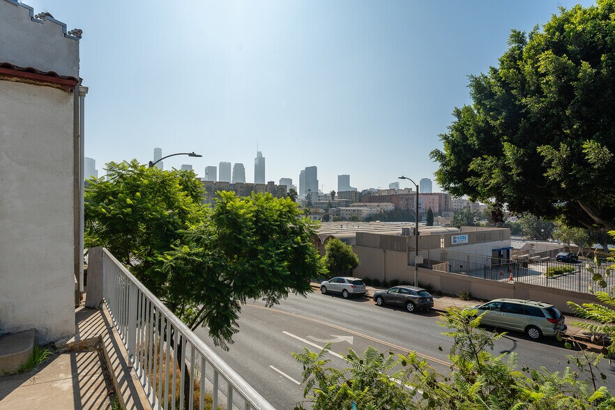 More Photos Of 272 S Burlington Ave, Los Angeles Apartments For Sale