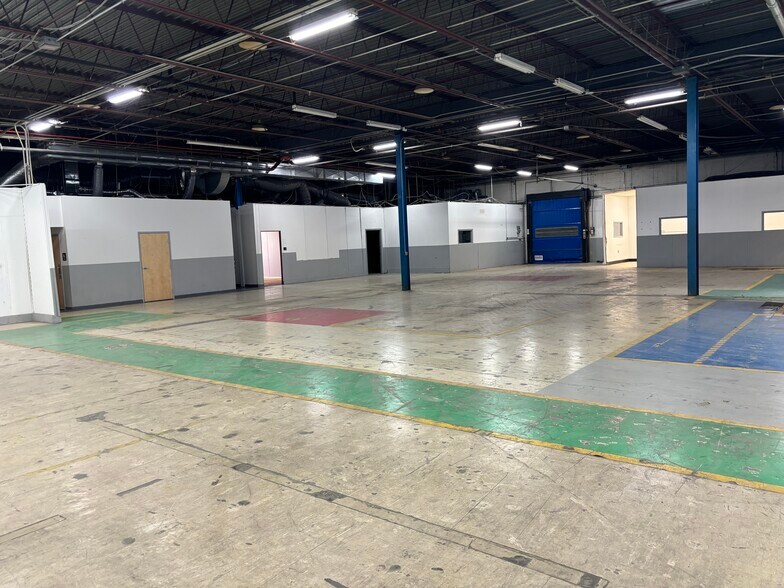 More Photos Of 200 Commerce Dr, Montgomeryville Warehouse For Sale