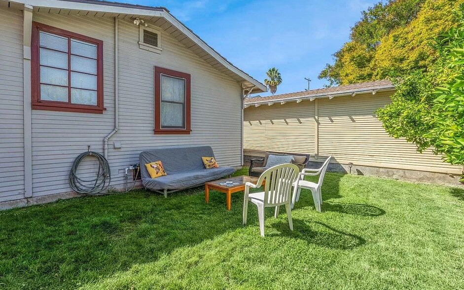 More Photos Of 1356 W Dana St, Mountain View Apartments For Sale