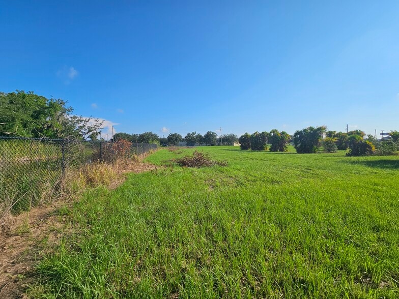 More Photos Of E Shell Point Rd, Ruskin Office For Lease