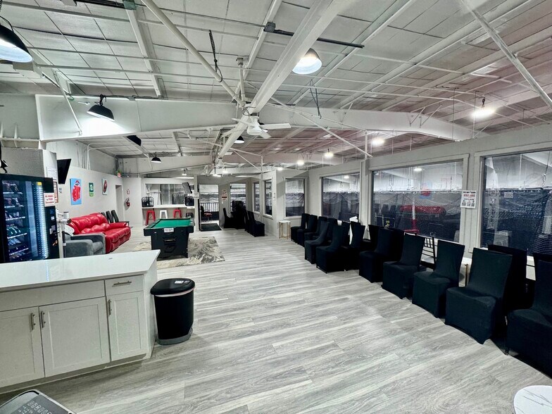 More Photos Of 1137 S Nova Rd, Holly Hill Service For Sale