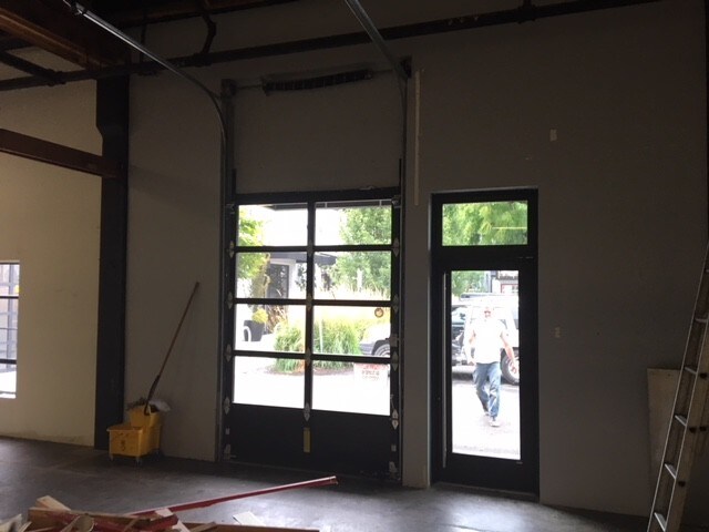 More Photos Of 2117 NE Oregon St, Portland Showroom For Lease