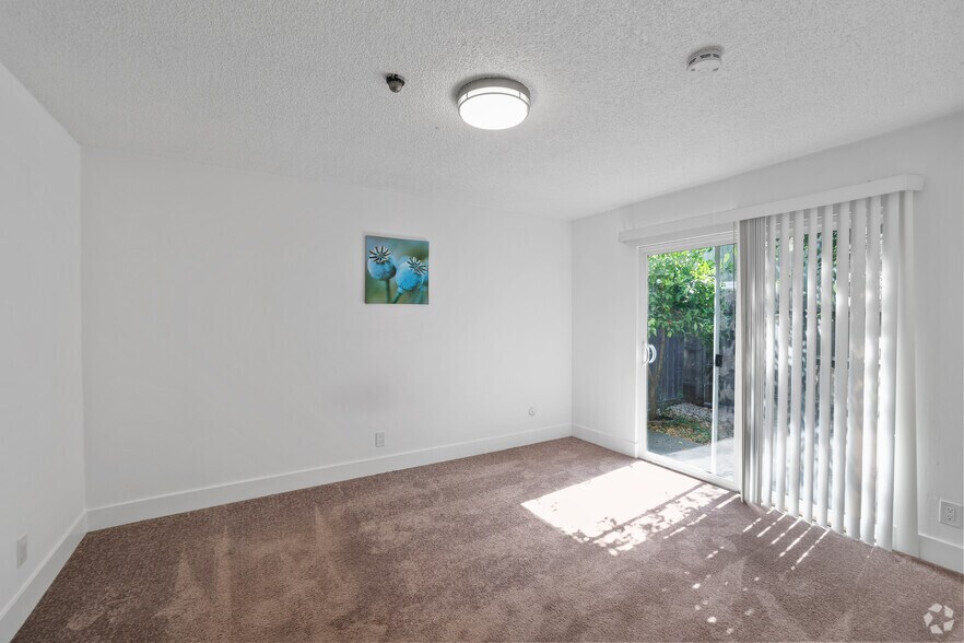 More Photos Of 7400 Bridgit Dr, Rohnert Park Apartments For Sale