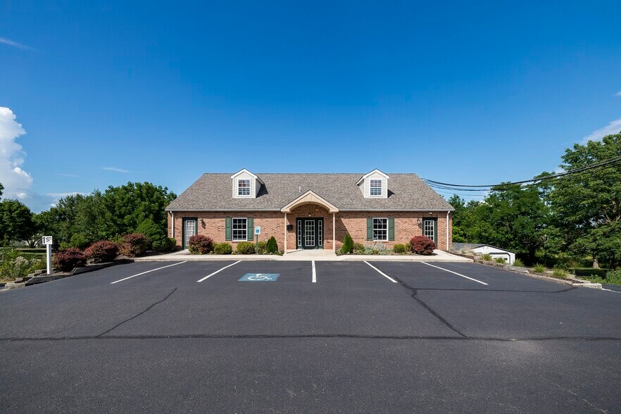 More Photos Of 1723 Swamp Pike, Gilbertsville Office For Lease