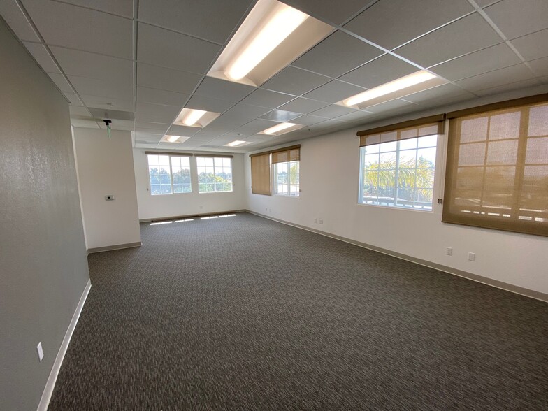 More Photos Of 336 Encinitas Blvd, Encinitas Office For Sale