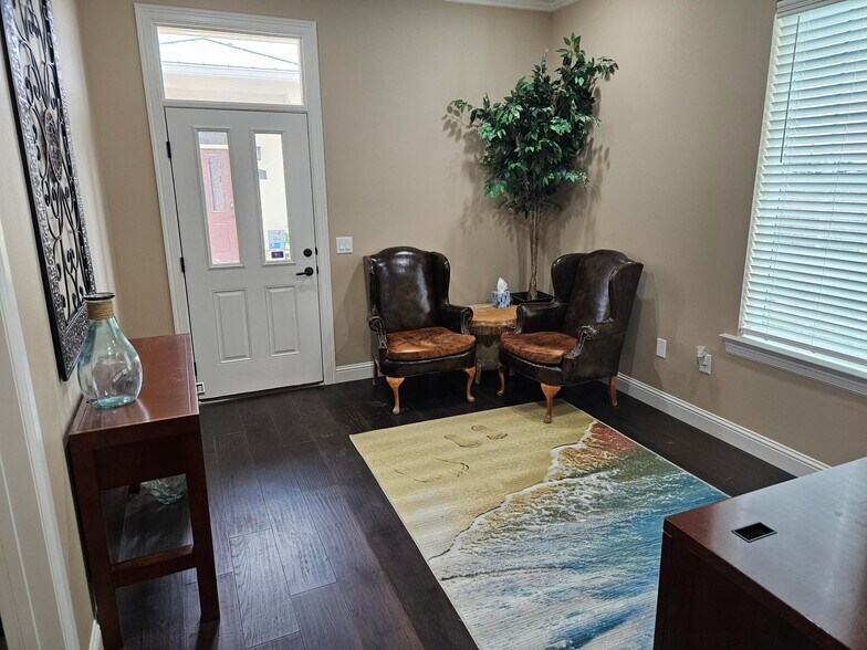 More Photos Of 1067 FM 306, New Braunfels Office For Lease