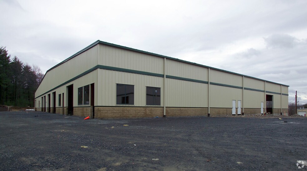 More Photos Of 47 October Hill Rd, Holliston Warehouse For Lease