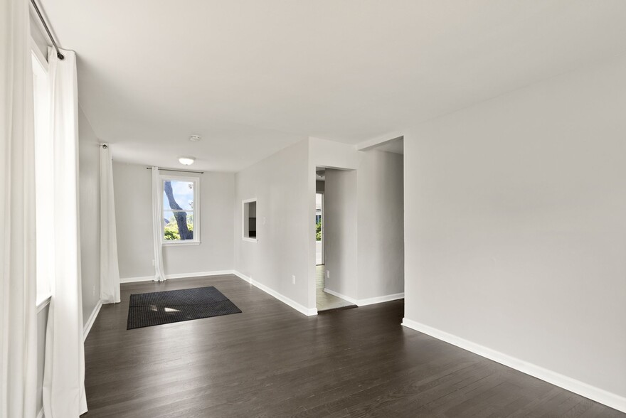 More Photos Of 17423 Wilson St, Dumfries Multifamily For Sale