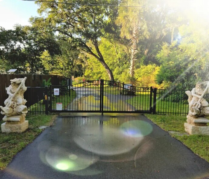 Primary Photo Of 18139 US 301, Dade City Land For Sale